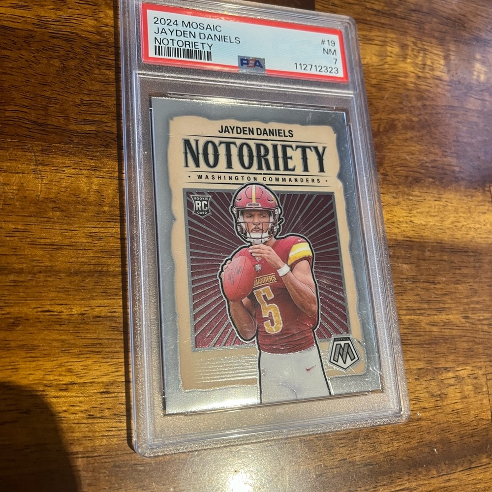 2024 PANINI MOSAIC NOTORIETY #19 JAYDEN DANIELS GRADED CARD